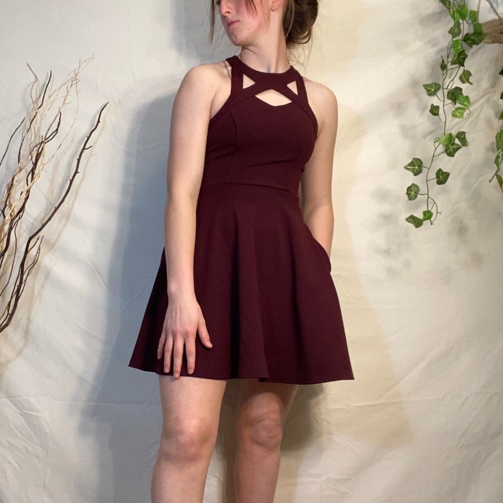 maroon homecoming dress with lace back and halter neck